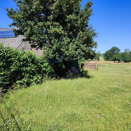 Le Champs Des Lievres Apartamento Beaumont Exterior foto